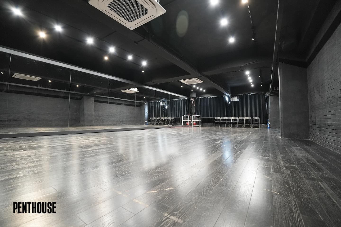 Penthouse (新蒲崗) Black House 1 黑房1
